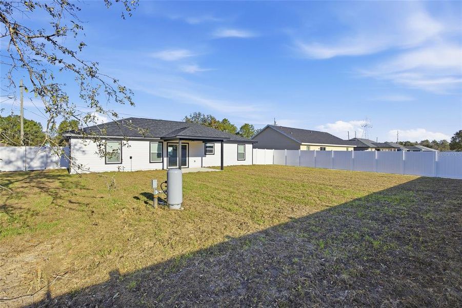 Exterior details and patio area of a home in , Ocala (Image 26).