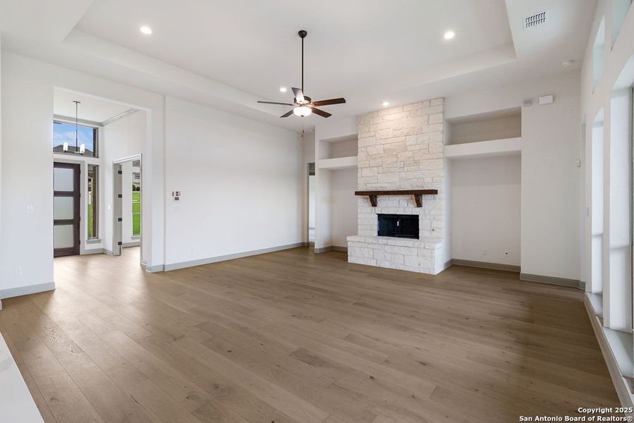 Spacious, unfurnished interior of a new home in Johnson Ranch, Bulverde (Image 16). Spacious, unfurnished interior of a new home in Johnson Ranch, Bulverde (Image 16).