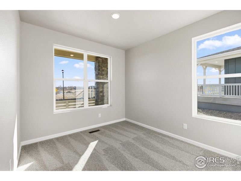 Spacious, unfurnished interior of a new home in Cordovan, Longmont (Image 20).
