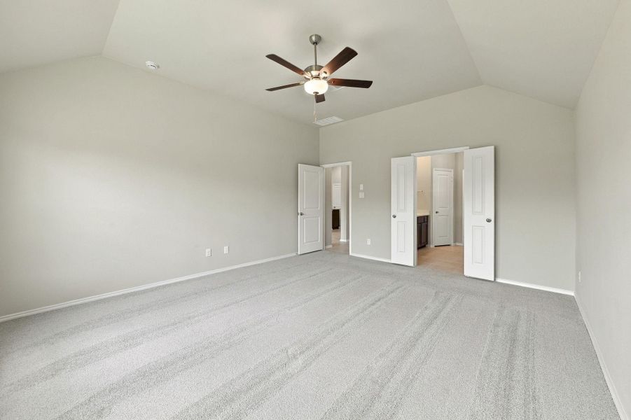 Spacious, unfurnished interior of a new home in Escondido, Magnolia (Image 27).