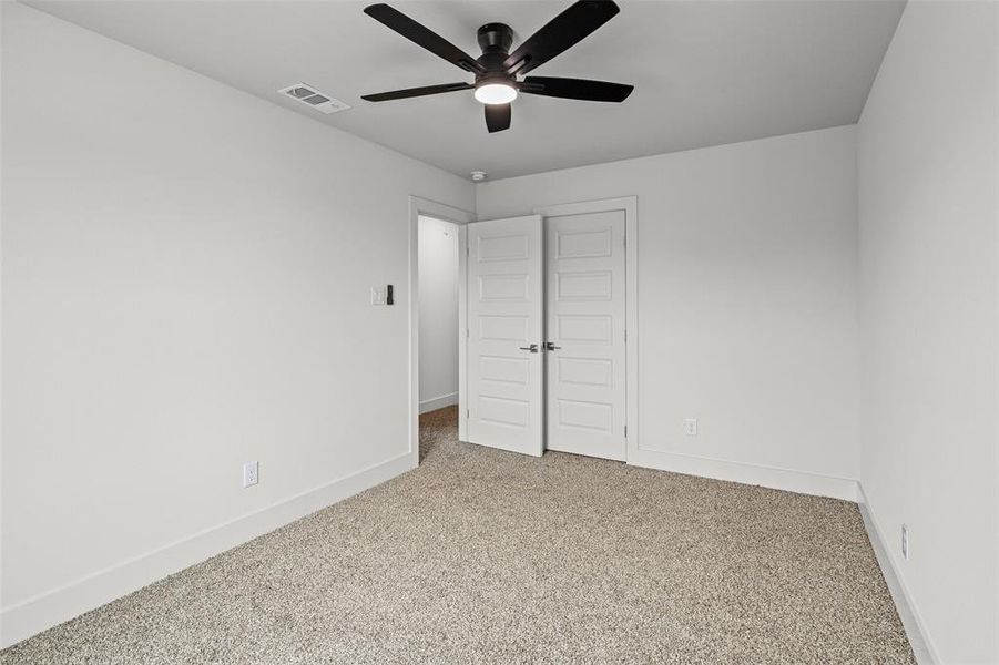 Spacious, unfurnished interior of a new home in , Granbury (Image 14).
