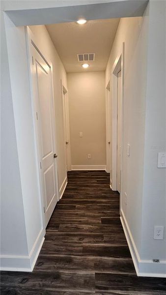 Spacious, unfurnished interior of a new home in , Port Charlotte (Image 19).