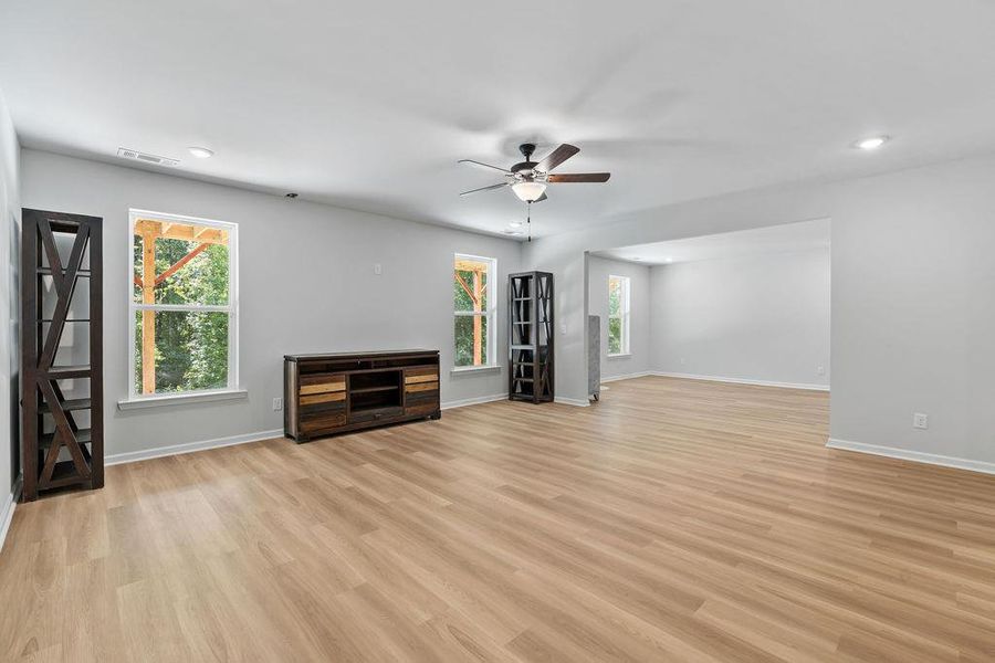 Spacious, unfurnished interior of a new home in Trinity Park, McDonough (Image 52). Spacious, unfurnished interior of a new home in Trinity Park, McDonough (Image 52).