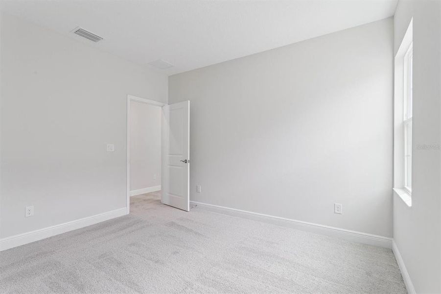 Spacious, unfurnished interior of a new home in Two Rivers, Zephyrhills (Image 25).