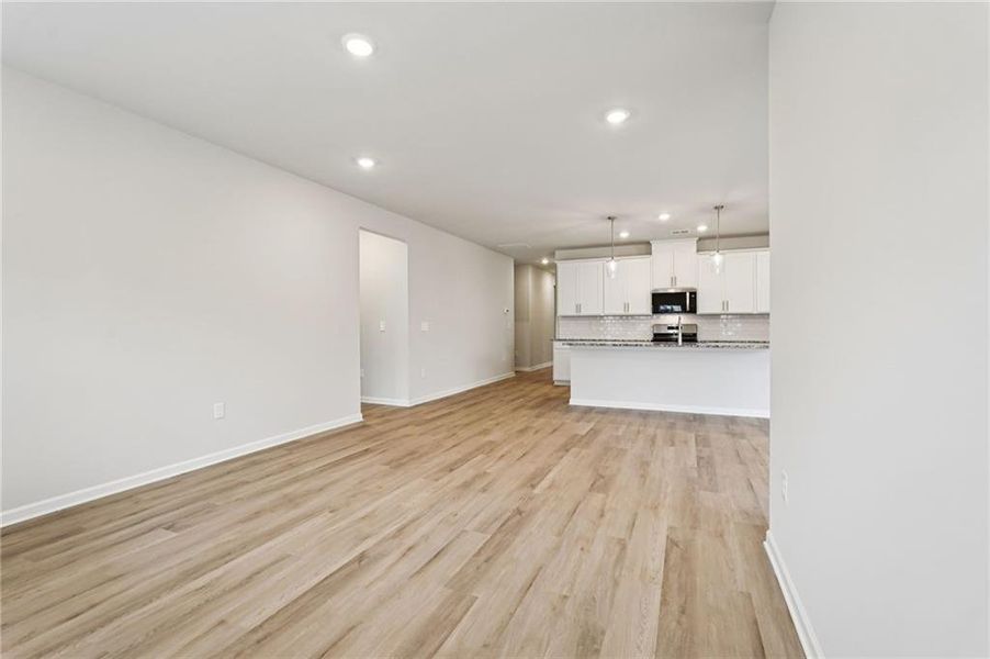 Spacious, unfurnished interior of a new home in Westmont Preserve, Powder Springs (Image 36). Spacious, unfurnished interior of a new home in Westmont Preserve, Powder Springs (Image 36).