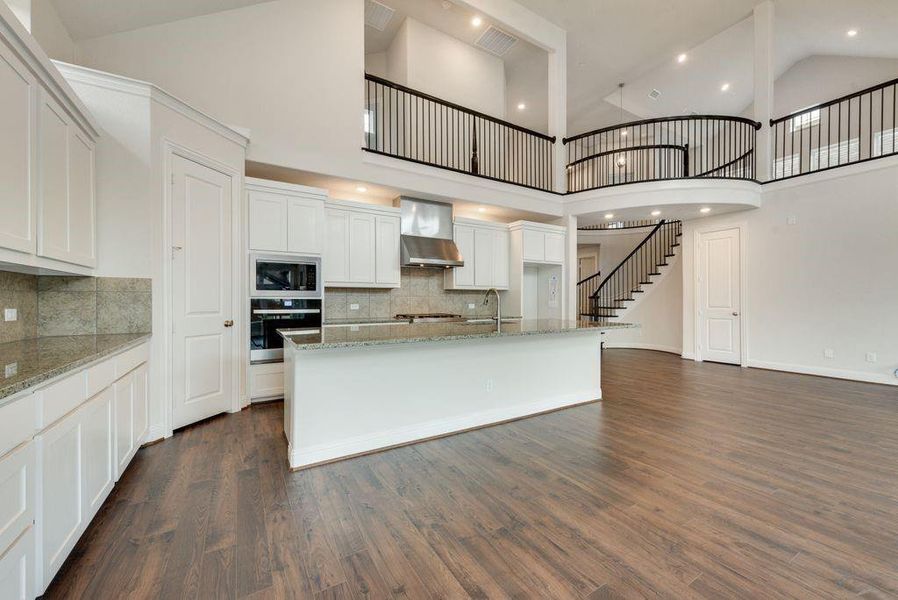 Furnished interior view inside a new home in Cedar Ridge Estates, Grand Prairie (Image 10).
