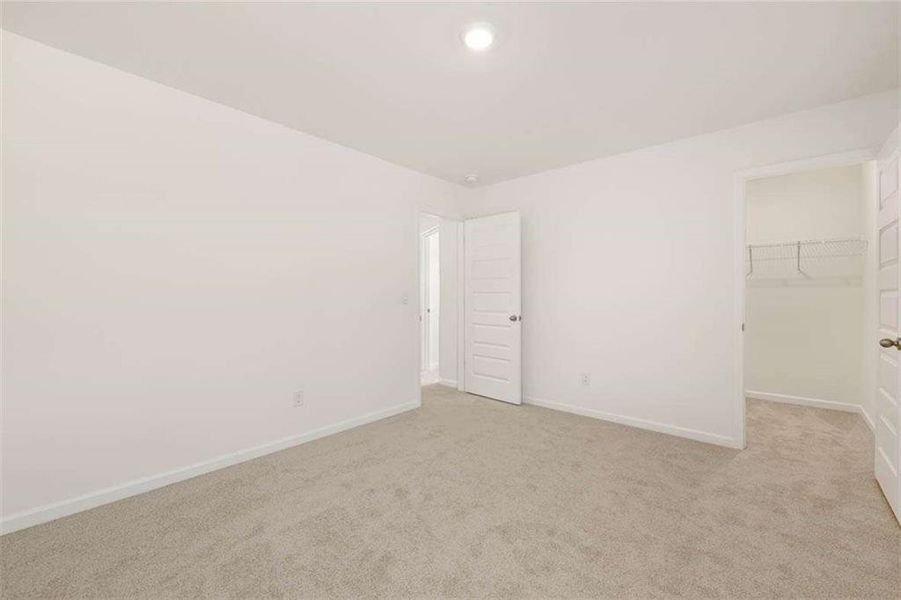 Spacious, unfurnished interior of a new home in Poplar Preserve, Newnan (Image 35).