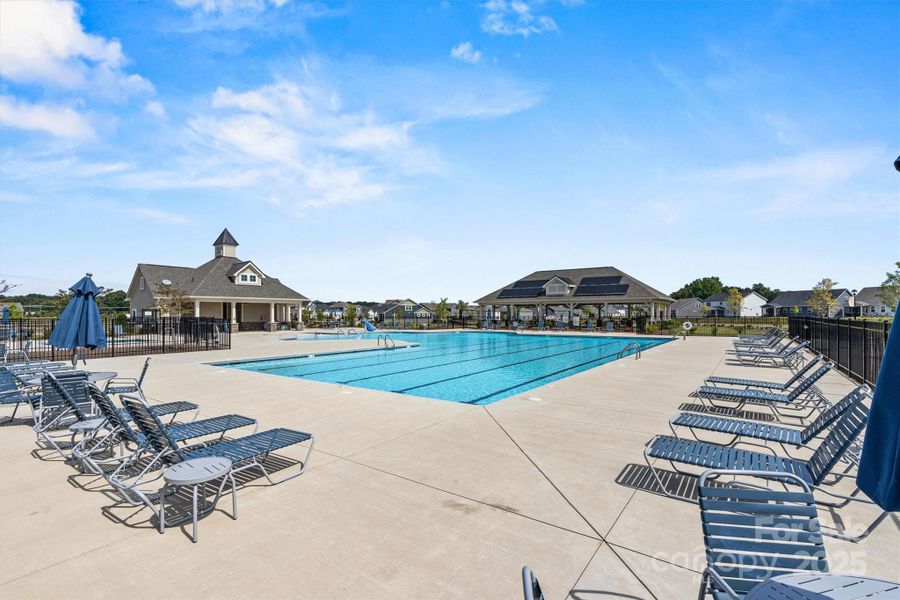 Community amenities in Waxhaw Landing, Monroe (Image 31).