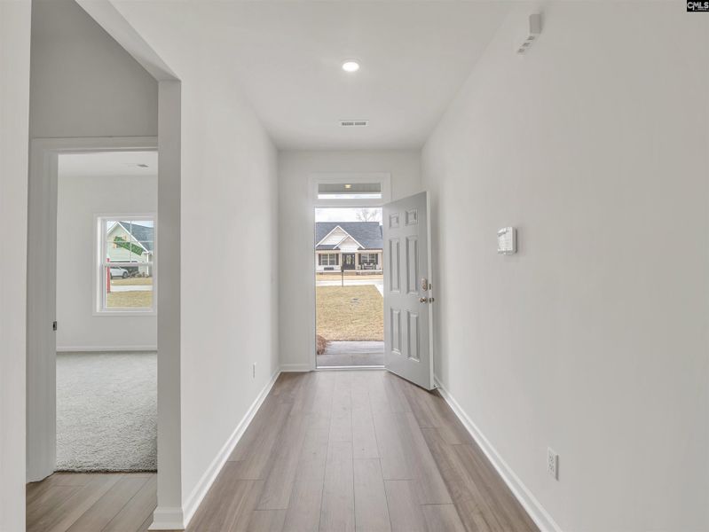 Spacious, unfurnished interior of a new home in Raglins Creek, Lugoff (Image 15). Spacious, unfurnished interior of a new home in Raglins Creek, Lugoff (Image 15).