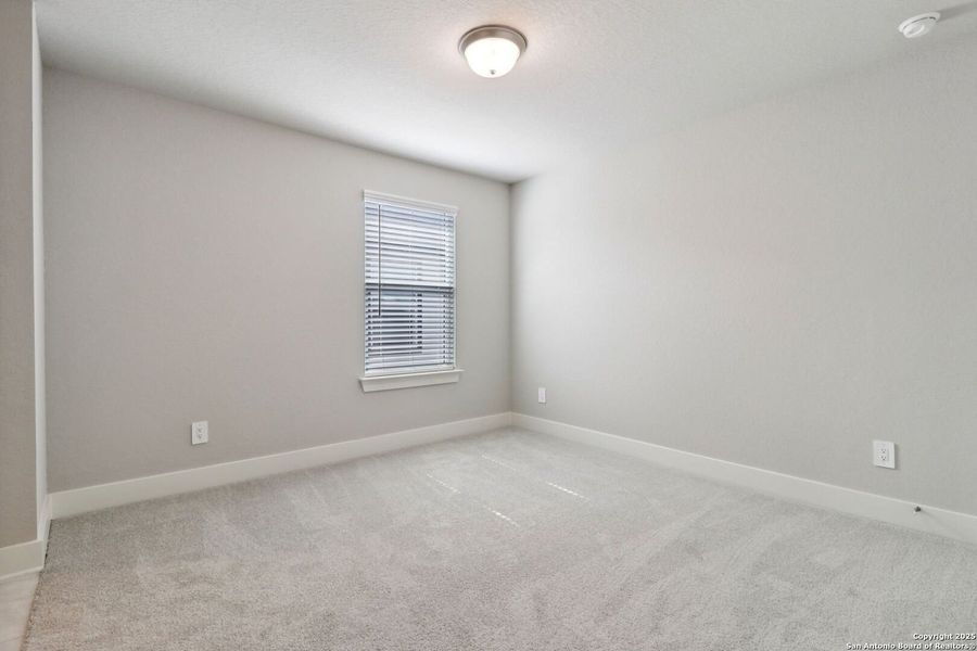 Spacious, unfurnished interior of a new home in Thomas Pond, San Antonio (Image 41). Spacious, unfurnished interior of a new home in Thomas Pond, San Antonio (Image 41).
