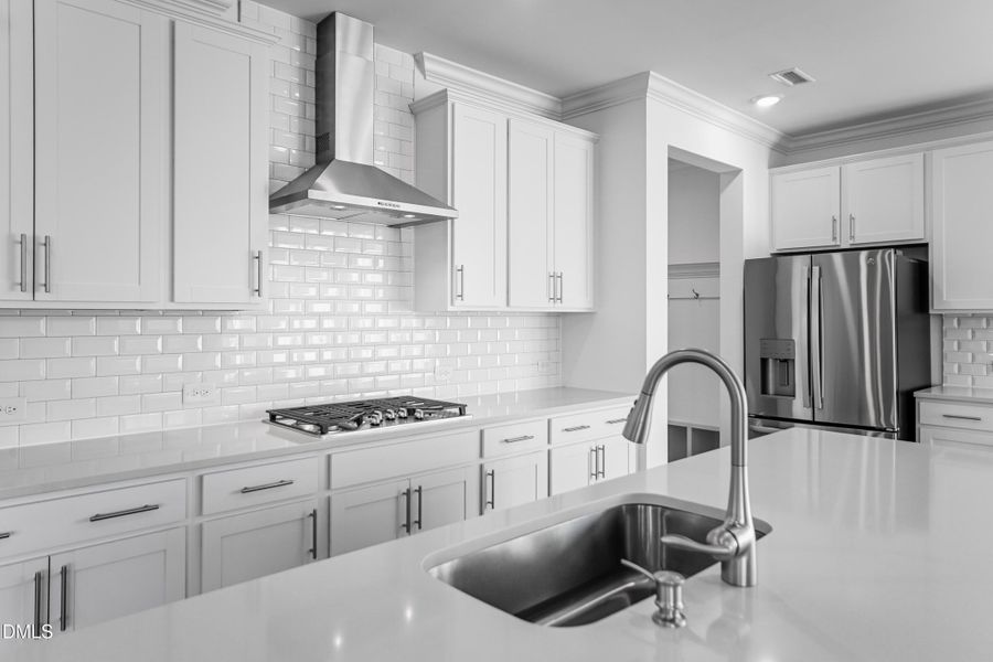 SUN_Stoneriver_Pic_EastmanIII_Kitchen_5o