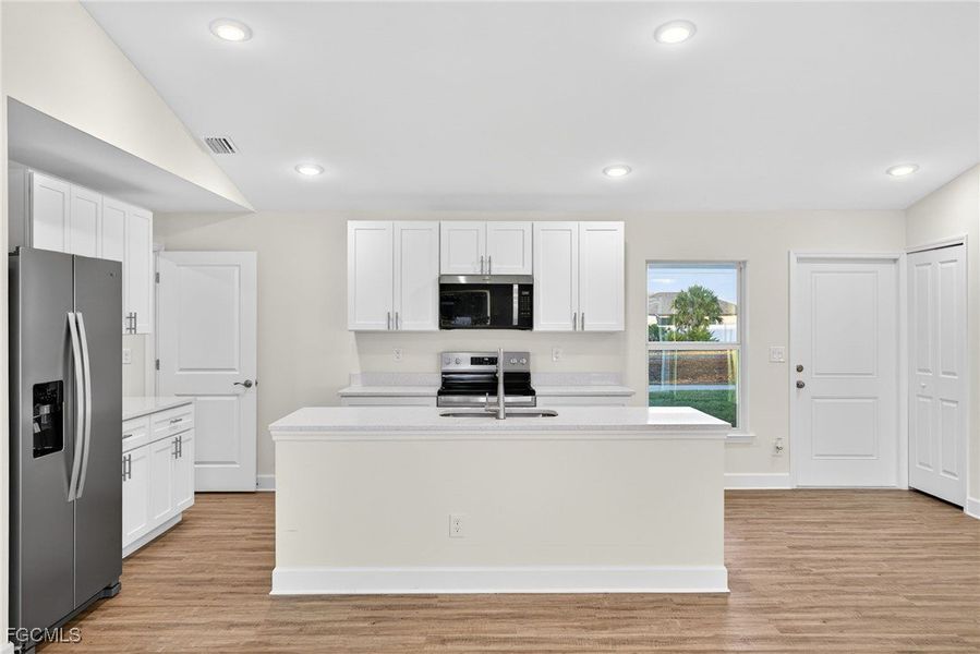 Furnished interior view inside a new home in Cape Coral, Cape Coral (Image 9).