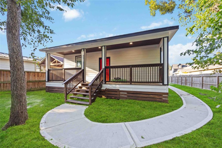 Exterior details and patio area of a home in , Houston (Image 3). Exterior details and patio area of a home in , Houston (Image 3).