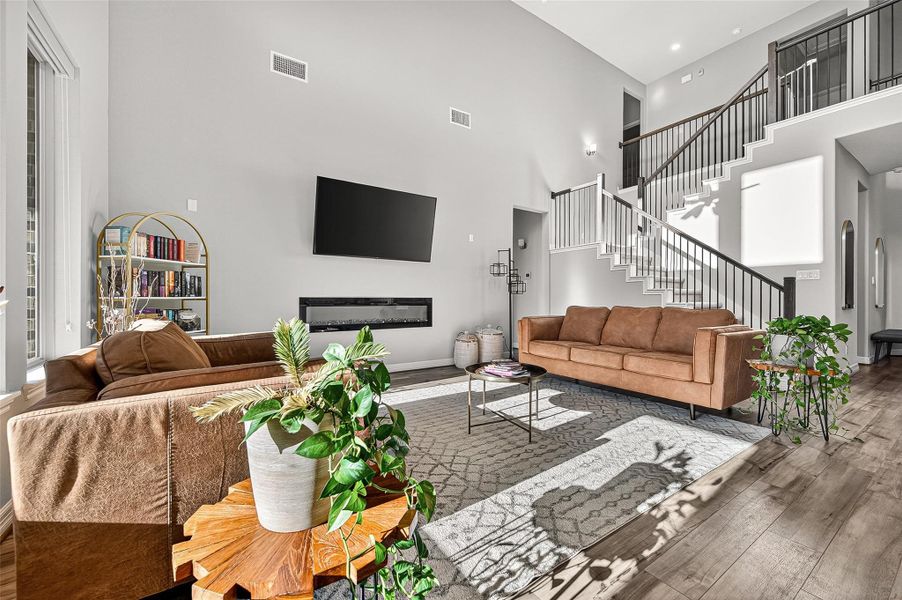 Furnished interior view inside a new home in StoneCreek Estates, Richmond (Image 9). Furnished interior view inside a new home in StoneCreek Estates, Richmond (Image 9).