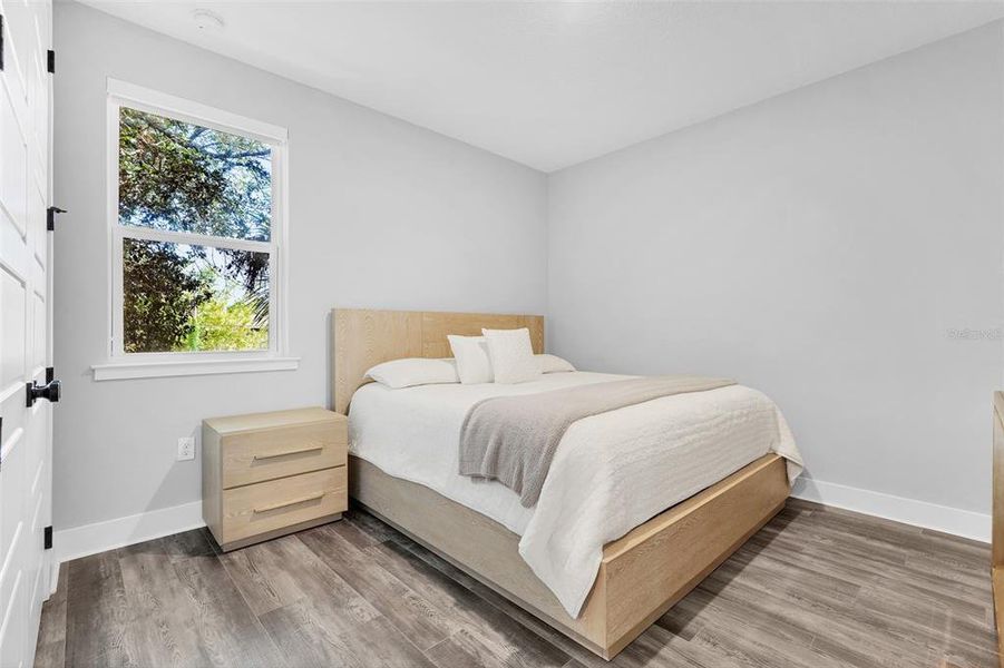 Furnished interior view inside a new home in , Orlando (Image 38).