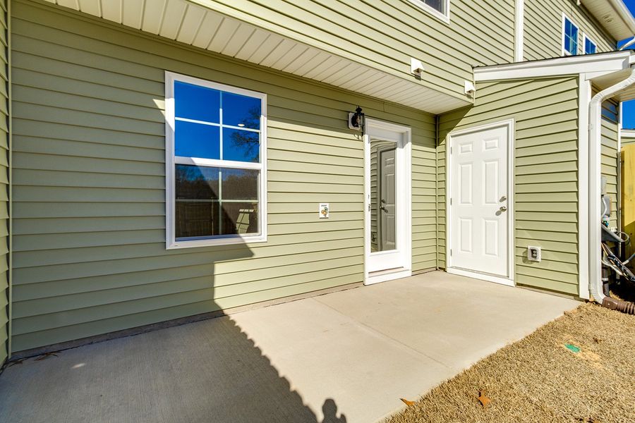 Exterior details and patio area of a home in Astoria, Columbia (Image 3).