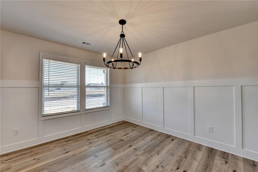 Spacious, unfurnished interior of a new home in , Auburn (Image 13).