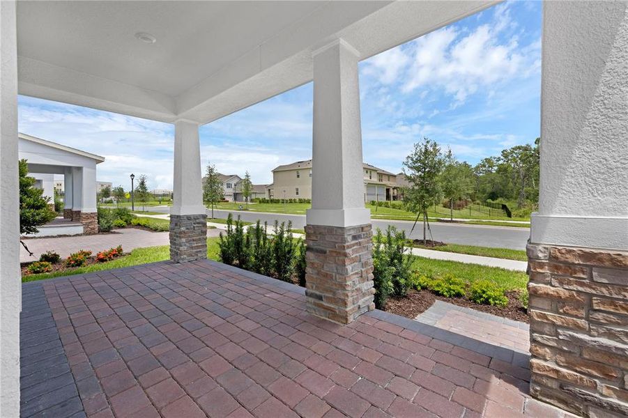 Exterior details and patio area of a home in Waterleigh, Winter Garden (Image 4).