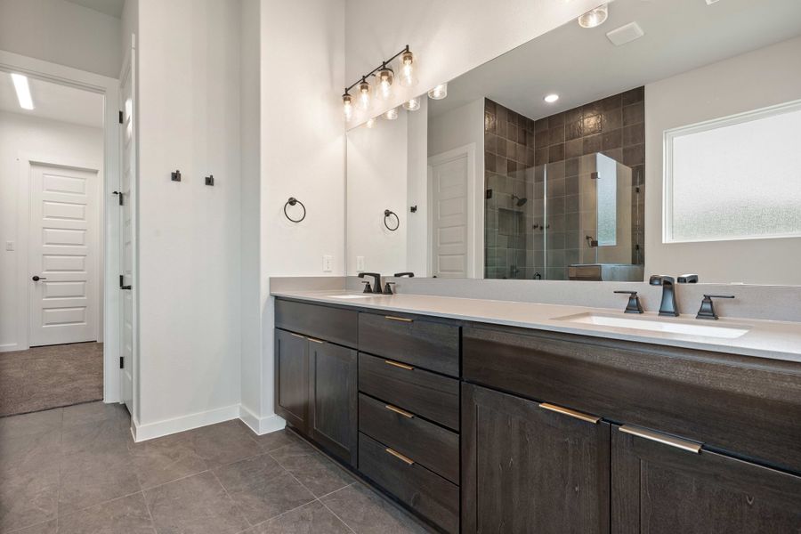 Furnished interior view inside a new home in Wolf Ranch, Georgetown (Image 18).