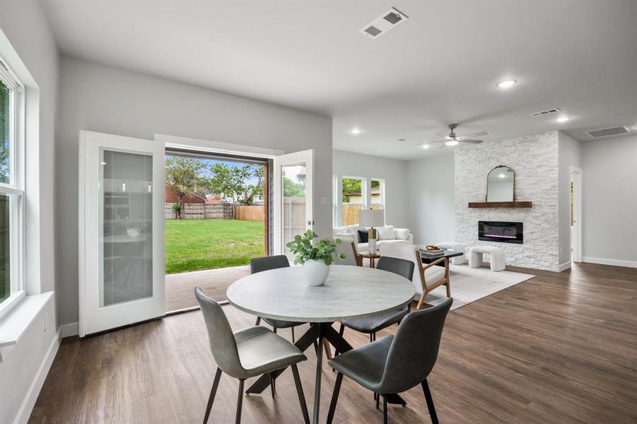 Furnished interior view inside a new home in , Dallas (Image 17).