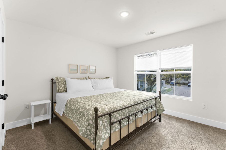 Furnished interior view inside a new home in , Hanahan (Image 14).
