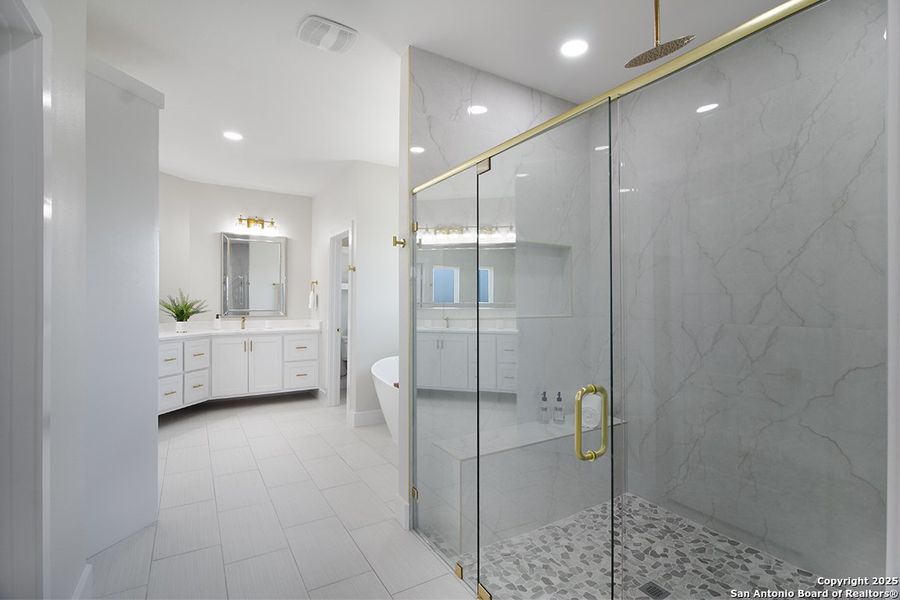 Furnished interior view inside a new home in , Corpus Christi (Image 12).