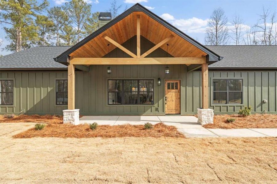 Exterior details and patio area of a home in , Waco (Image 27).