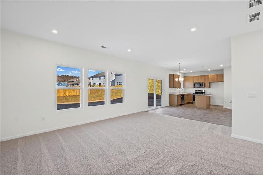 Spacious, unfurnished interior of a new home in Sage Woods, Dallas (Image 14).