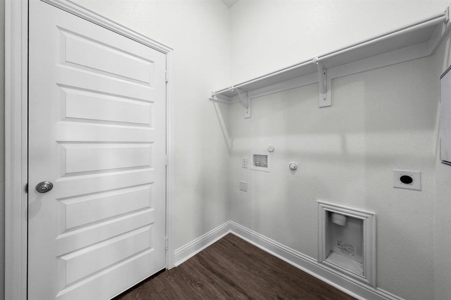 Spacious, unfurnished interior of a new home in Fox Landing, Caddo Mills (Image 26).