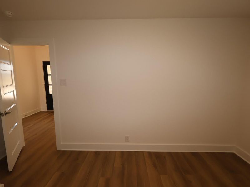 Spacious, unfurnished interior of a new home in Hallimore Ranch, Rosenberg (Image 21).