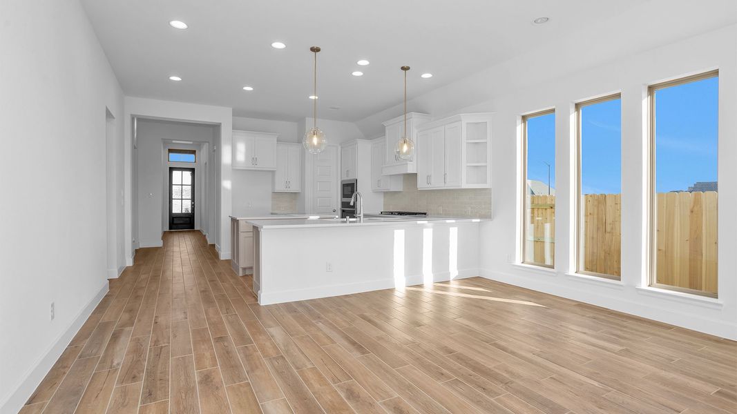 Spacious, unfurnished interior of a new home in Elyson, Katy (Image 19).