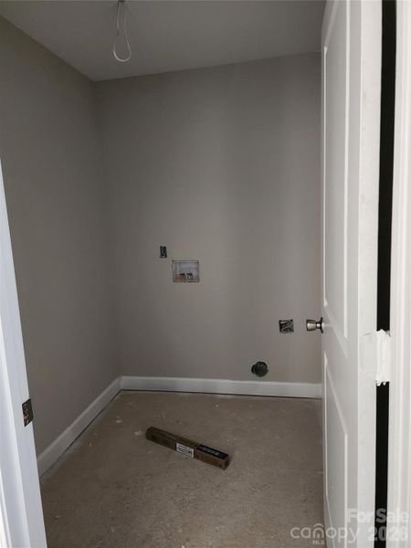 Full Walk in Laundry Room