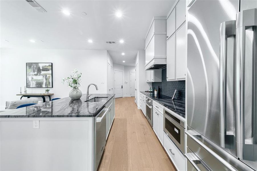 Furnished interior view inside a new home in , Dallas (Image 16).