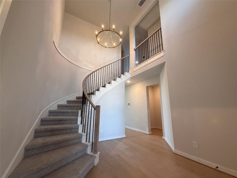 Spacious, unfurnished interior of a new home in Austin Point, Richmond (Image 6).