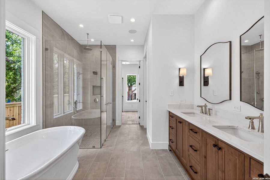 Furnished interior view inside a new home in , Alamo Heights (Image 18).