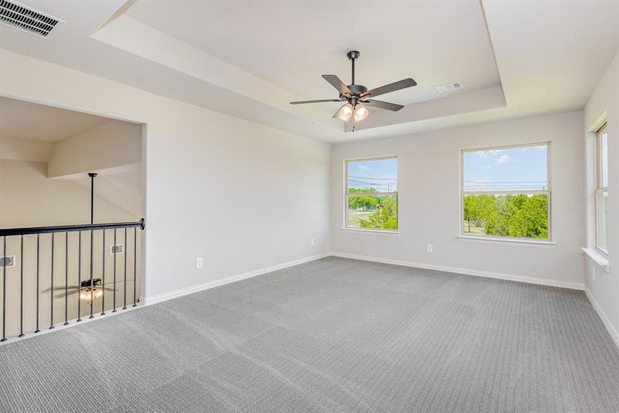 Spacious, unfurnished interior of a new home in Sagebrush Addition, Midlothian (Image 21).