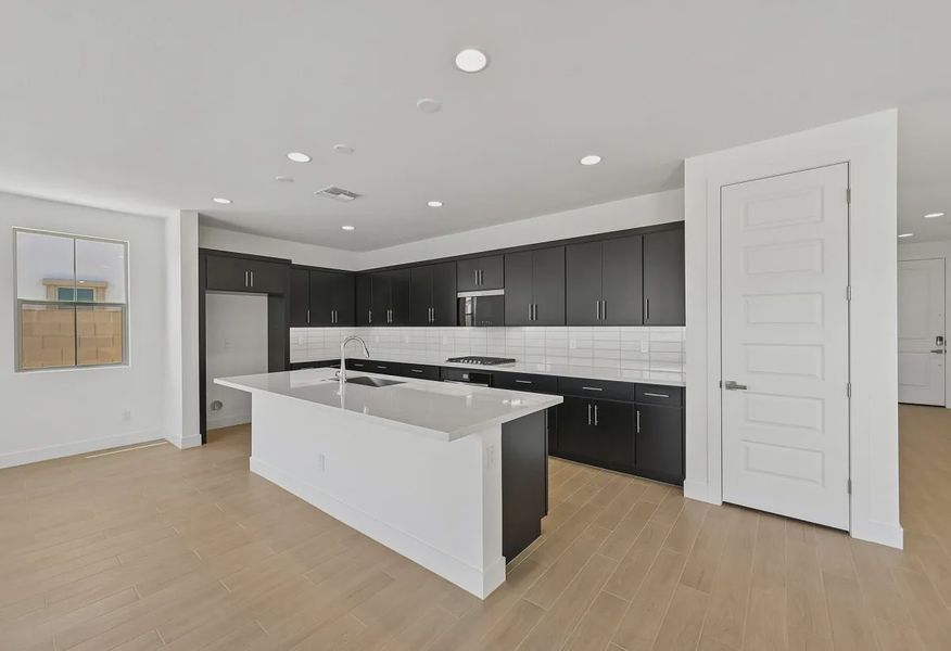 Kitchen - 9 of 14