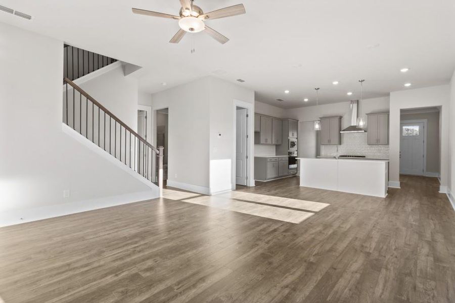 Spacious, unfurnished interior of a new home in Red Bird Manor, Jefferson (Image 28).