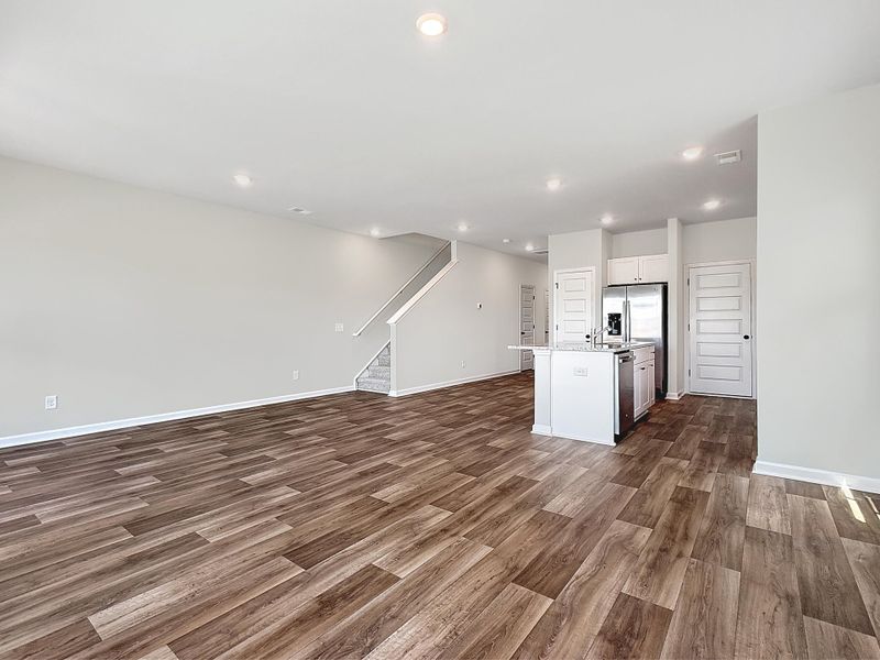 Spacious, unfurnished interior of a new home in , Summerville (Image 19).