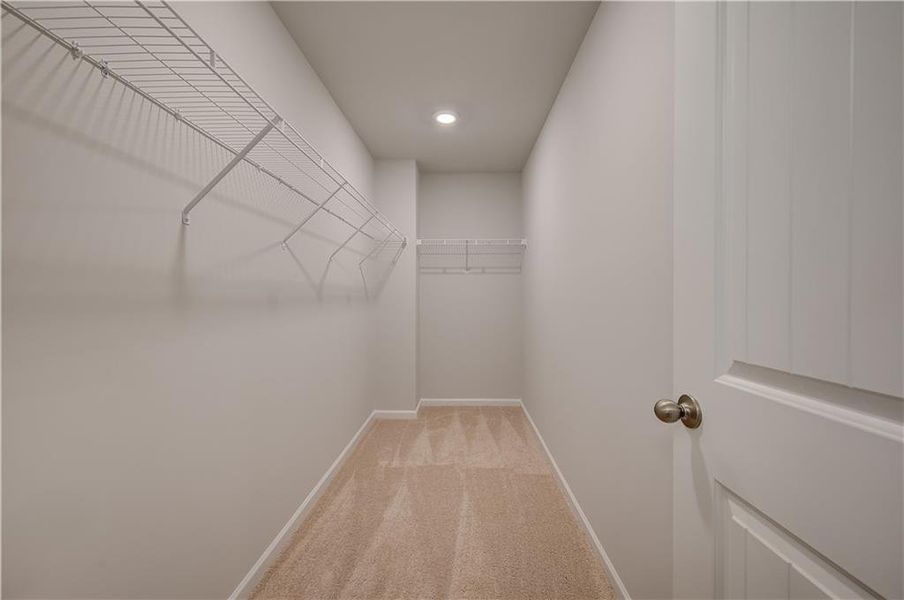 Spacious, unfurnished interior of a new home in Avery Landing, McDonough (Image 15).