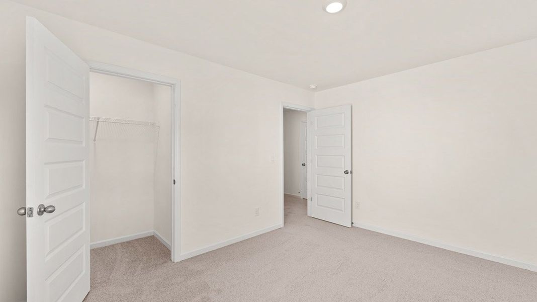 Spacious, unfurnished interior of a new home in Captain's Corner, Grovetown (Image 28).