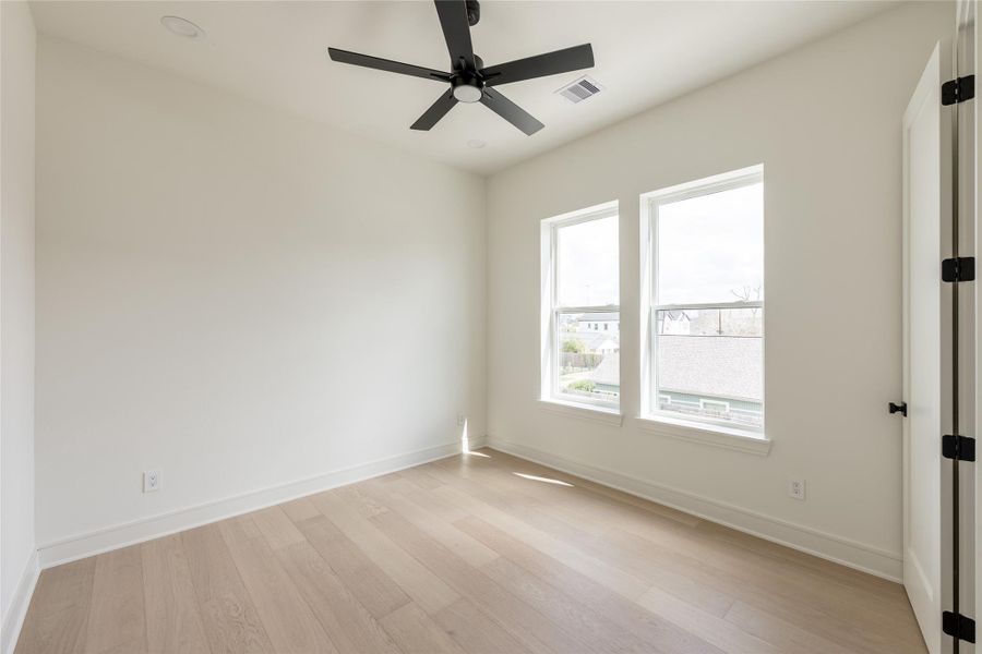 Spacious, unfurnished interior of a new home in , Houston (Image 29).