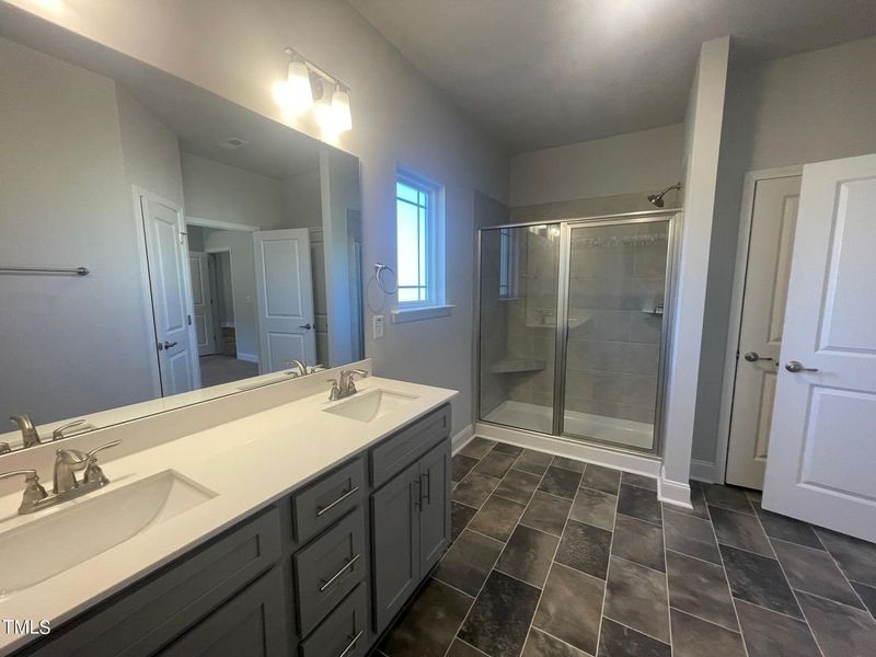 Furnished interior view inside a new home in Harrison Valley, Simpsonville (Image 8).