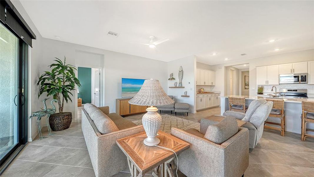 Furnished interior view inside a new home in , Venice (Image 9).