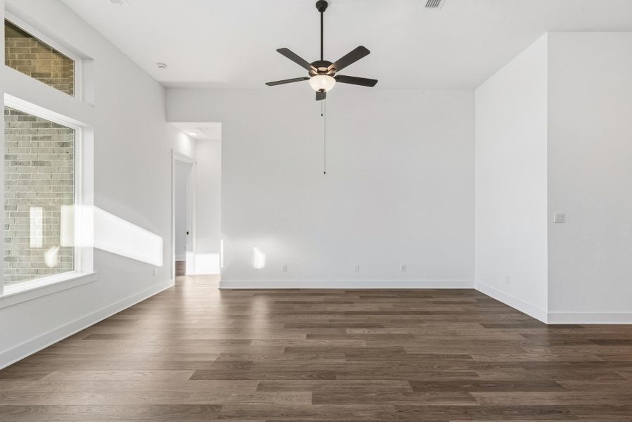 Spacious, unfurnished interior of a new home in , Katy (Image 17).