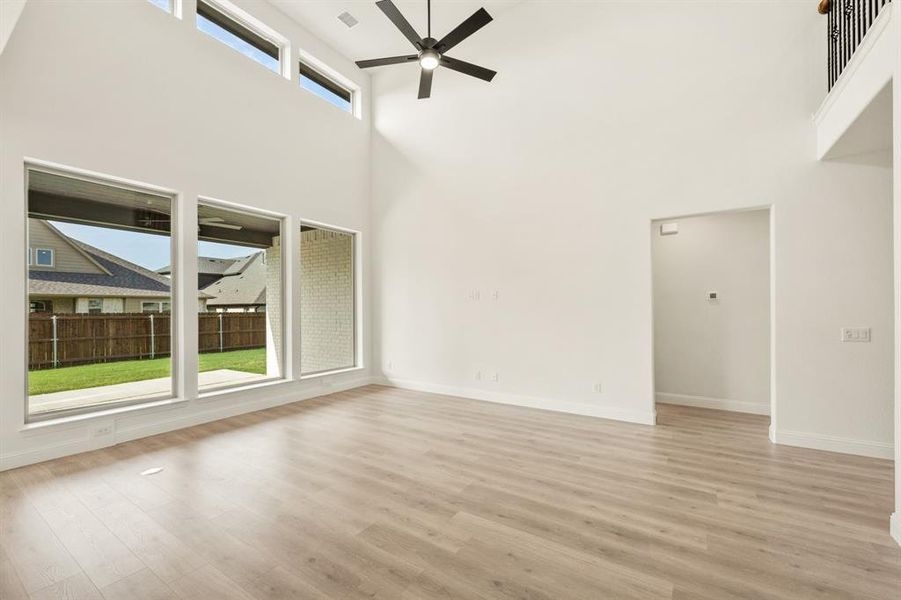 Spacious, unfurnished interior of a new home in Wildflower Ranch 60-65, Fort Worth (Image 29). Spacious, unfurnished interior of a new home in Wildflower Ranch 60-65, Fort Worth (Image 29).