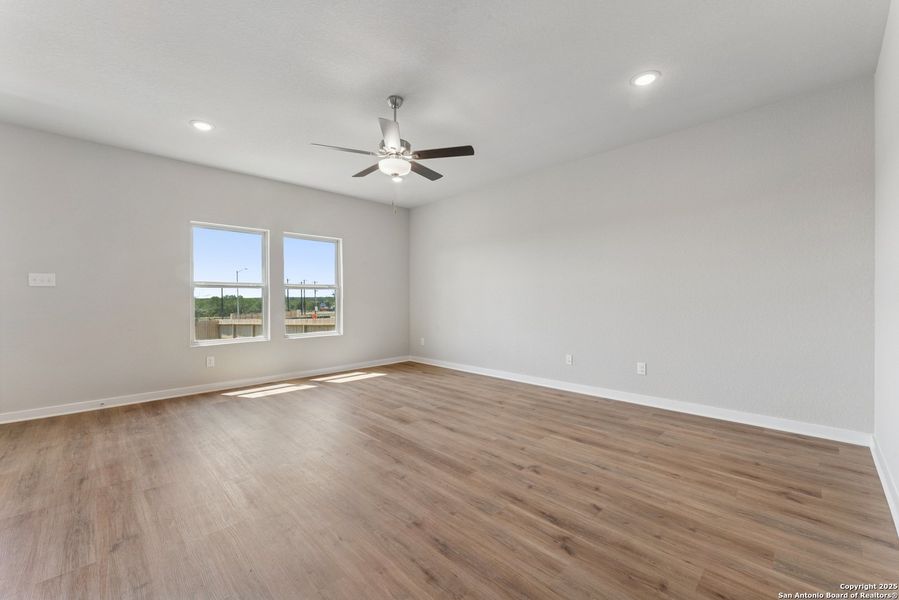 Spacious, unfurnished interior of a new home in Mesquite Ridge, San Antonio (Image 33). Spacious, unfurnished interior of a new home in Mesquite Ridge, San Antonio (Image 33).