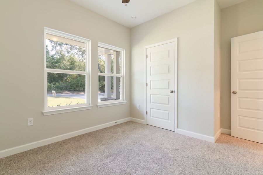 Representative unfurnished interior of a home built from the Maybell III by CJL Homes in McCarthy Estates, Defuniak Springs (Image 22).
