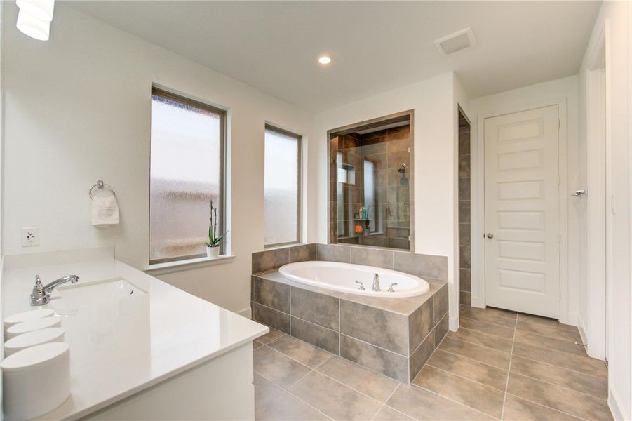 Furnished interior view inside a new home in Cross Creek West, Fulshear (Image 41).