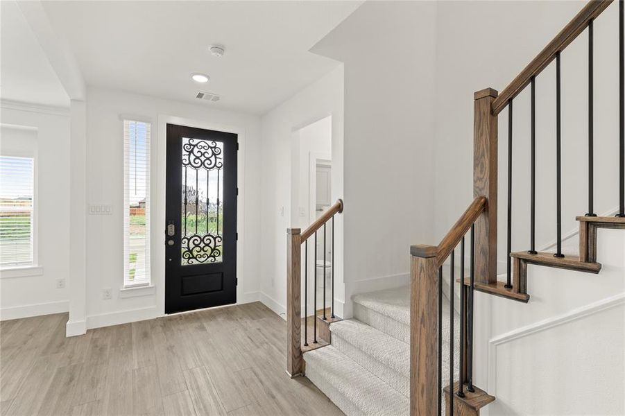 Spacious, unfurnished interior of a new home in Villages of Creekwood, Frisco (Image 23).